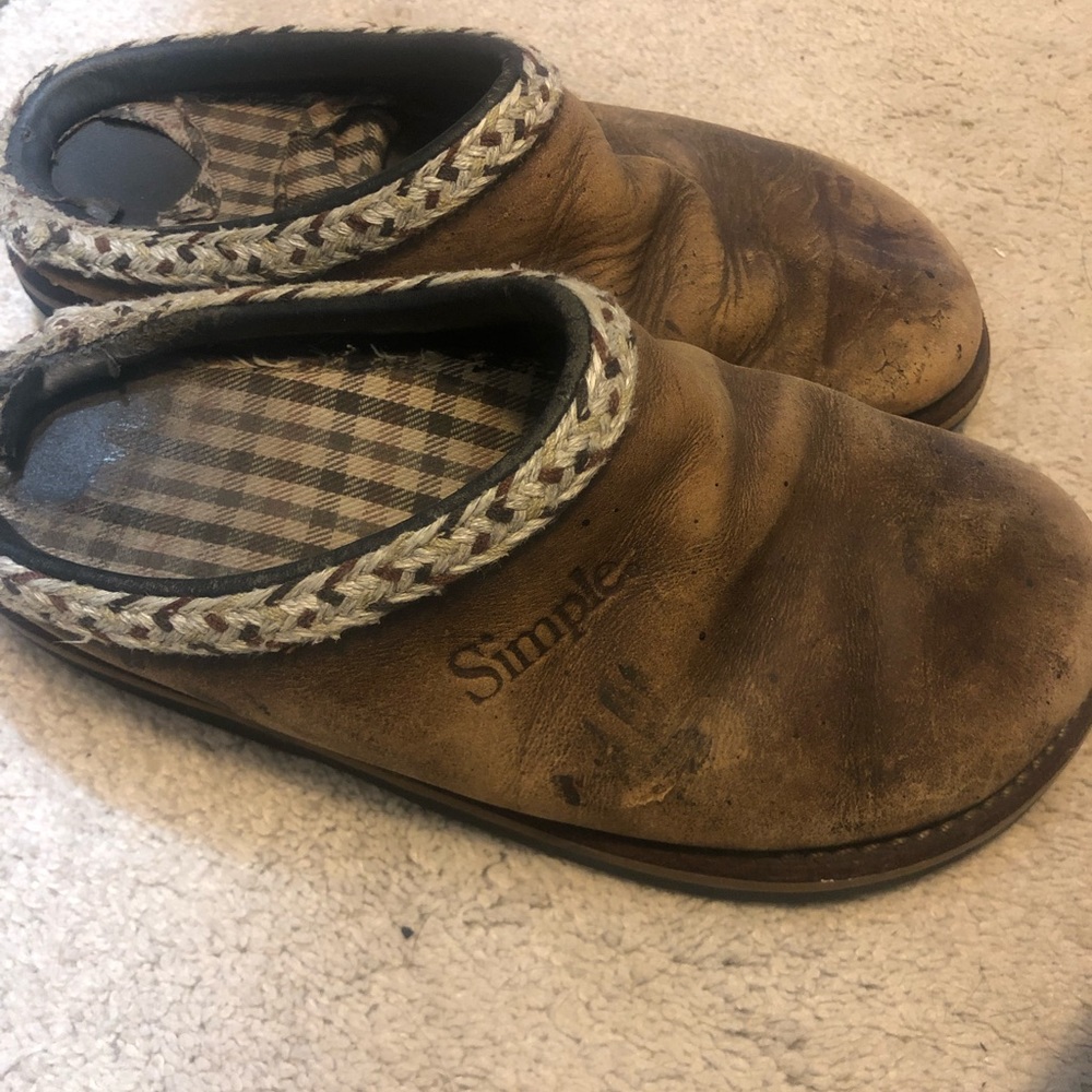 Simples! These are super old, worn and everything cool that was the 90s!!